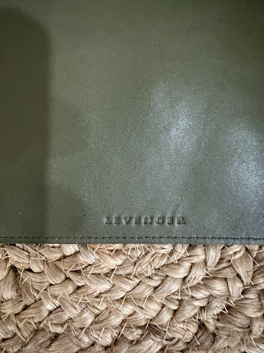Levenger Green Leather Envelope Wallet Clutch - Picture 4 of 5